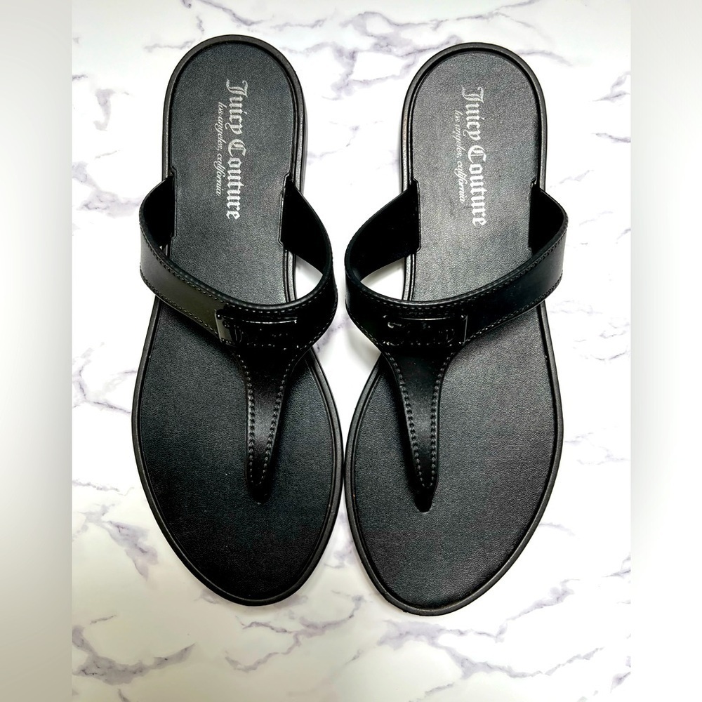 Juicy Couture Women’s Seneca Faux Leather T-Strap Sandals